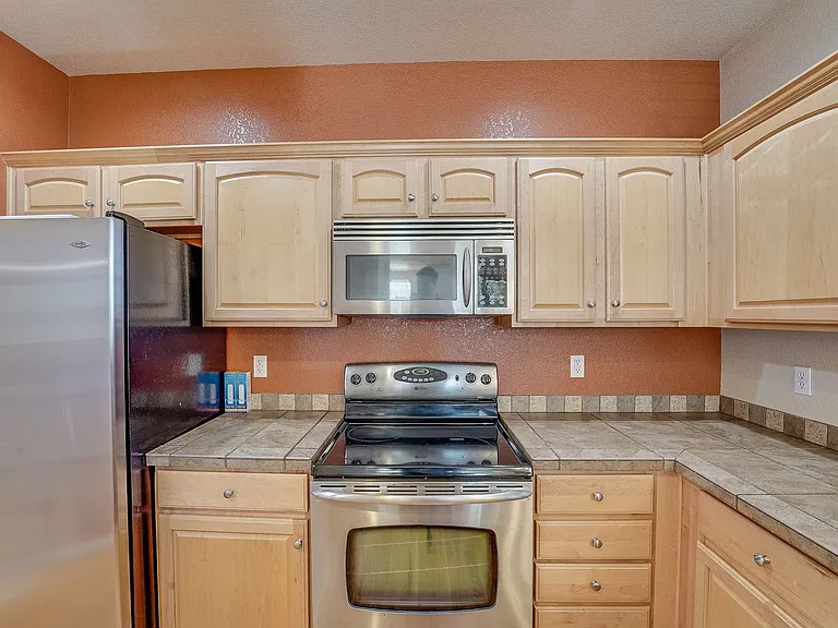 3914 Galileo Dr #B — Photo 14