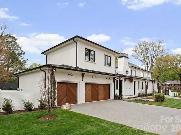 3rd image of 2208 Overhill Rd