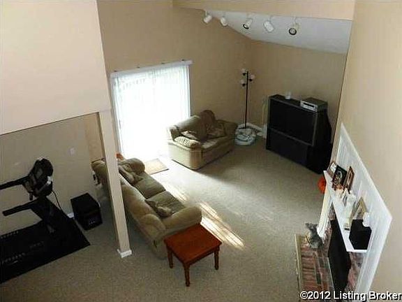 2nd image of 8310 Latania Dr