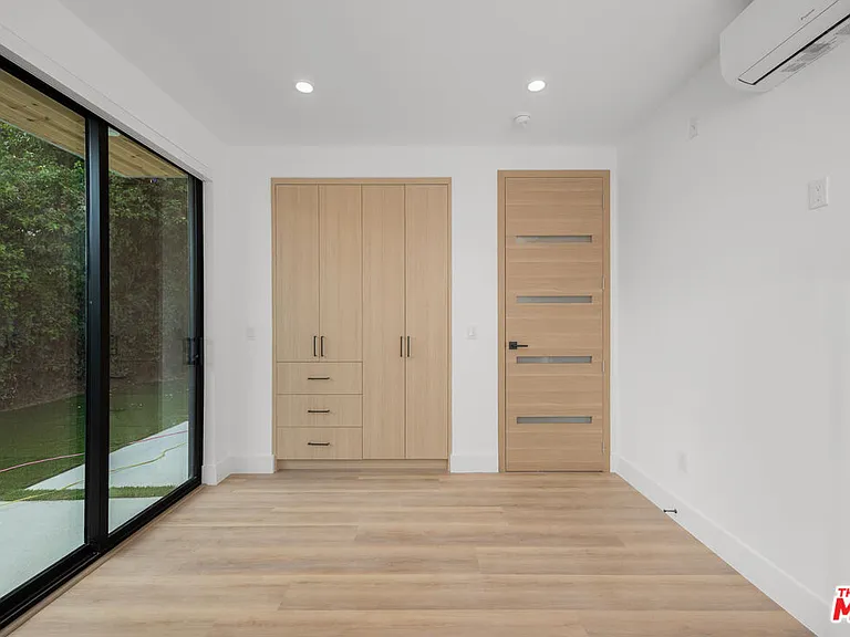 5313 Ben Ave #3 — Photo 9
