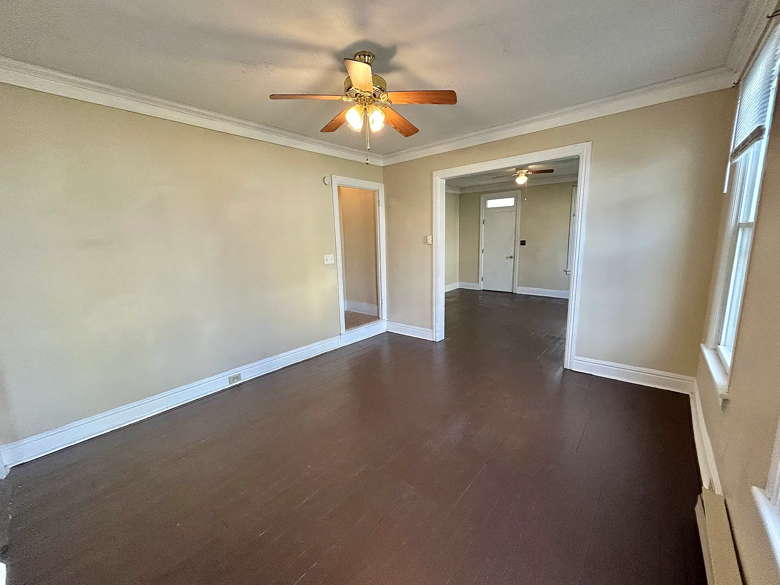 146 N Harrison St — Photo 4