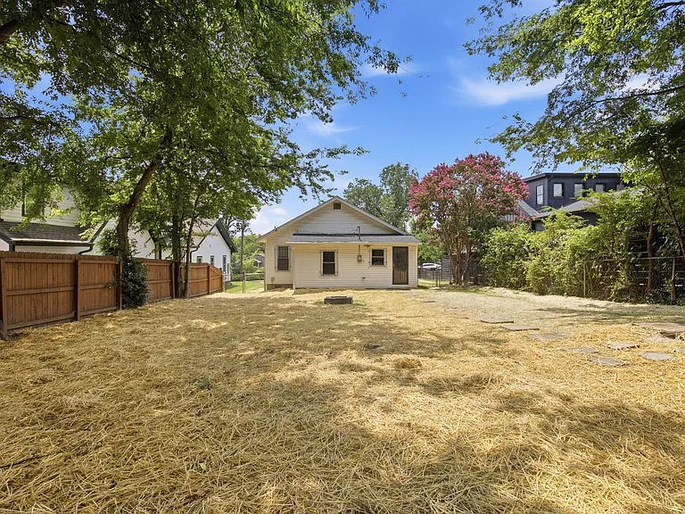 1911 Shelby Ave — Photo 33
