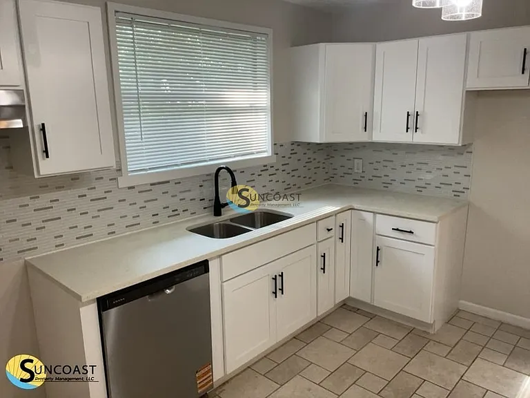 3721 Colebrooke Dr — Photo 3