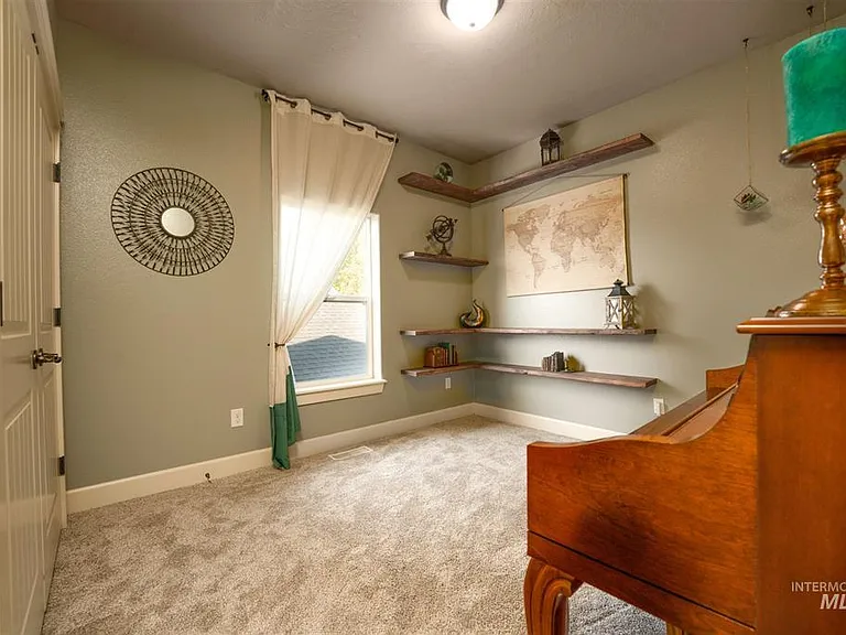 10241 W Breckfield St — Photo 15