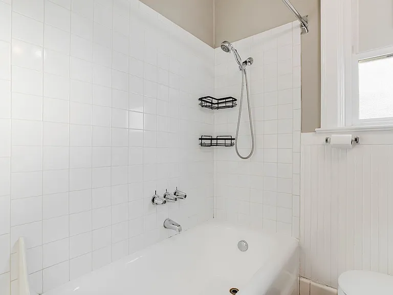 Frances Apts — Photo 47