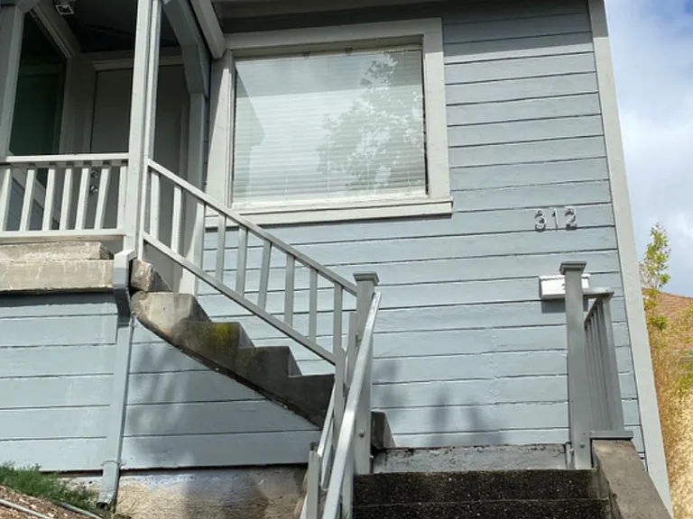 312 W Richmond Ave — Photo 2