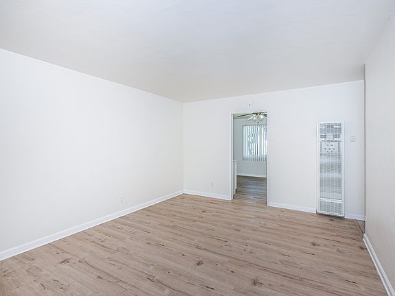 5th image of 4160 1/2 Alabama St