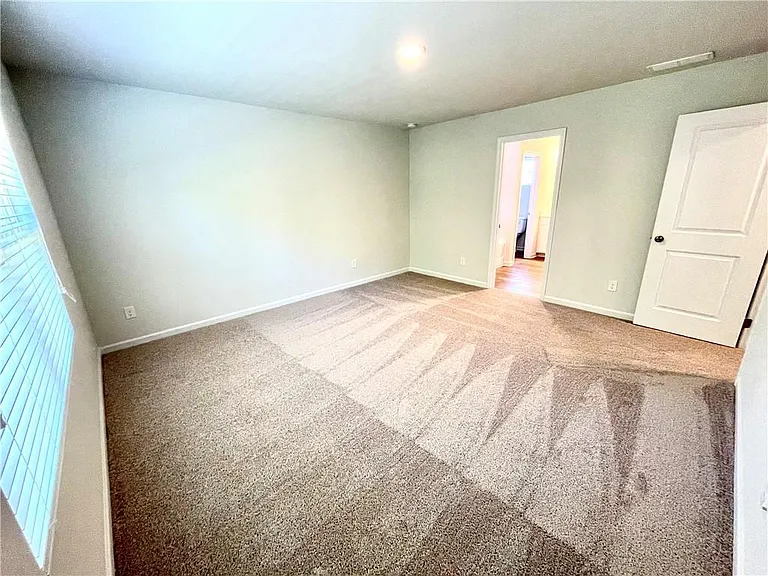 667 Summerwood Ln — Photo 16