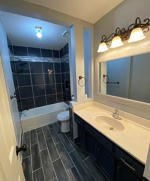 313 W Murray Ct — Photo 7