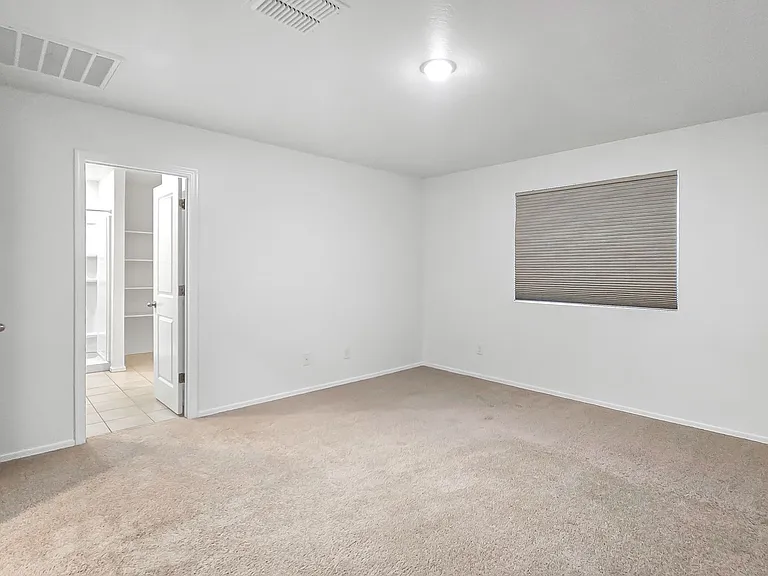 8562 S 253rd Ave — Photo 15