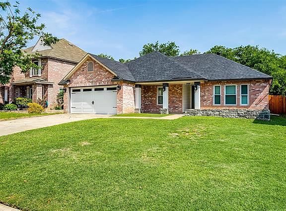 3rd image of 2436 Winford Dr