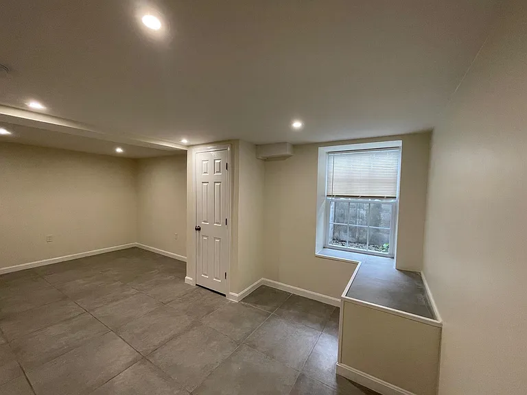 85 Moreland St — Photo 10