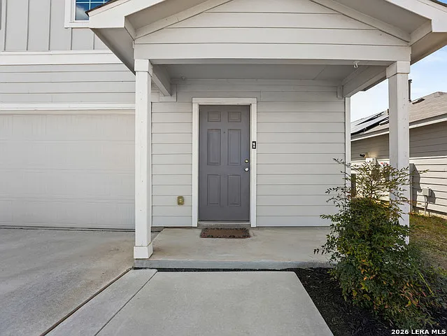 4 bed, 2.5 bath, 1947 sqft, $1,800 — Photo 4