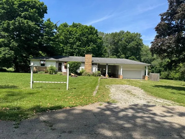 6272 Old Dam Rd, Georgetown, IL 61846