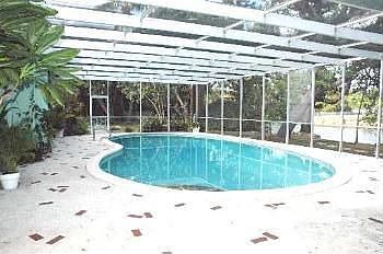 4th image of 4615 University Dr