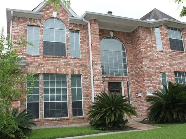 9715 Atwell Dr, Houston, TX 77096