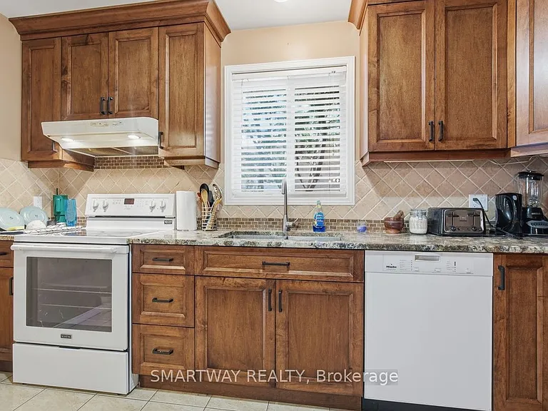 646 Ridgeview Dr — Photo 11