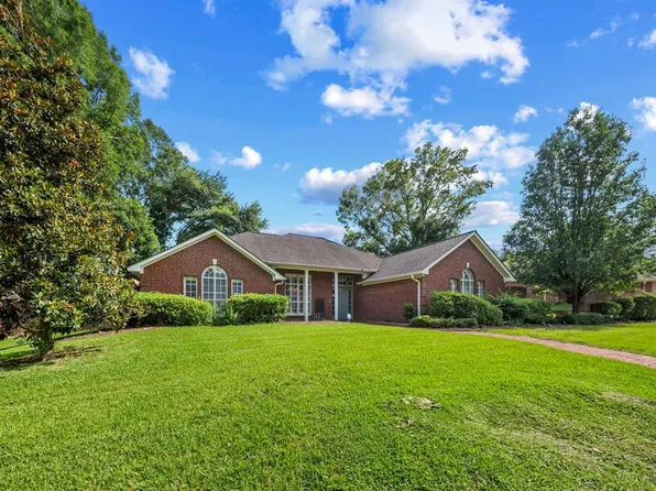 624 Oakview Dr, Nacogdoches, TX 75965