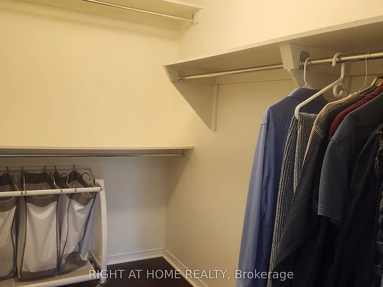 59 Havenhurst Cres — Photo 15