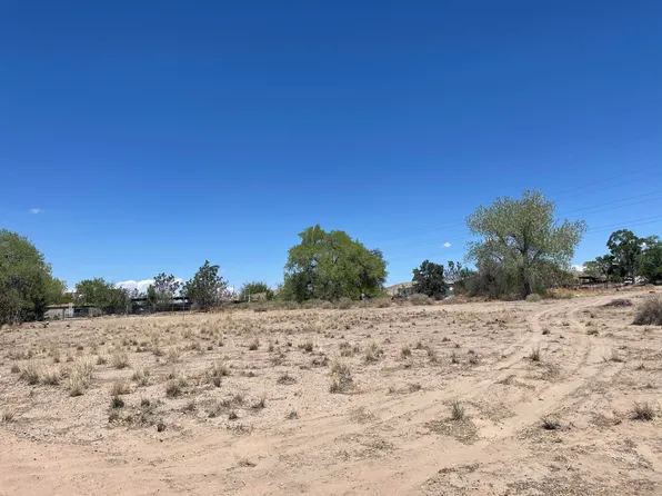 La Ladera Rd, Peralta, NM 87042