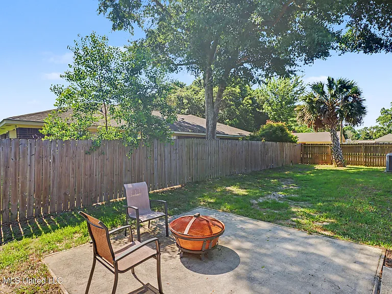 412 Woodland Park Dr — Photo 24