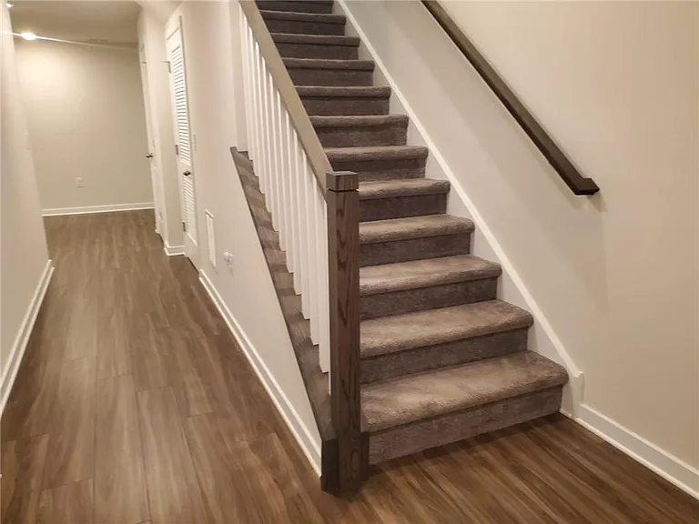 7640 Clayton Ave — Photo 2