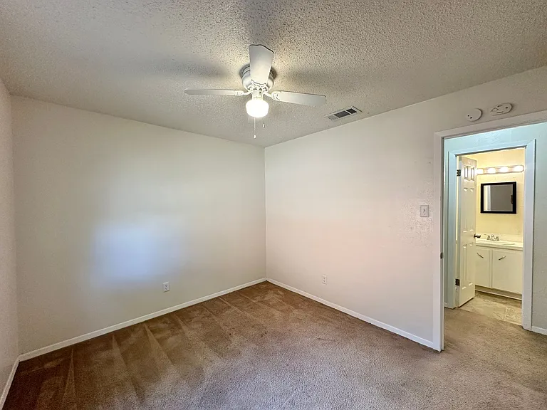 1005 Bonner Dr — Photo 14