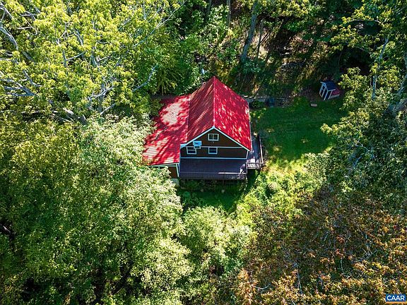 3rd image of 165 Windy Knoll Ln