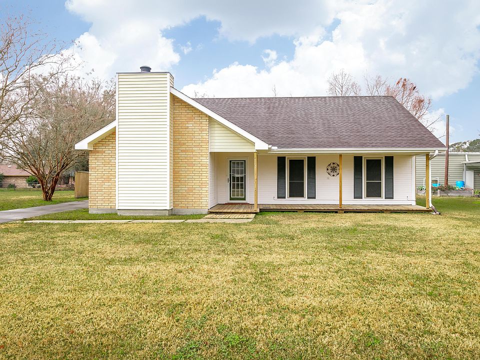 1st image of 102 Avron Dr