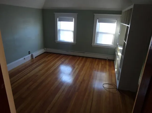 88 Hobart St #3C, Brighton, MA 02135