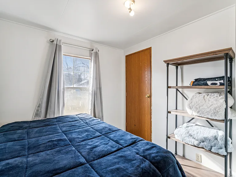 131 Adams St — Photo 13