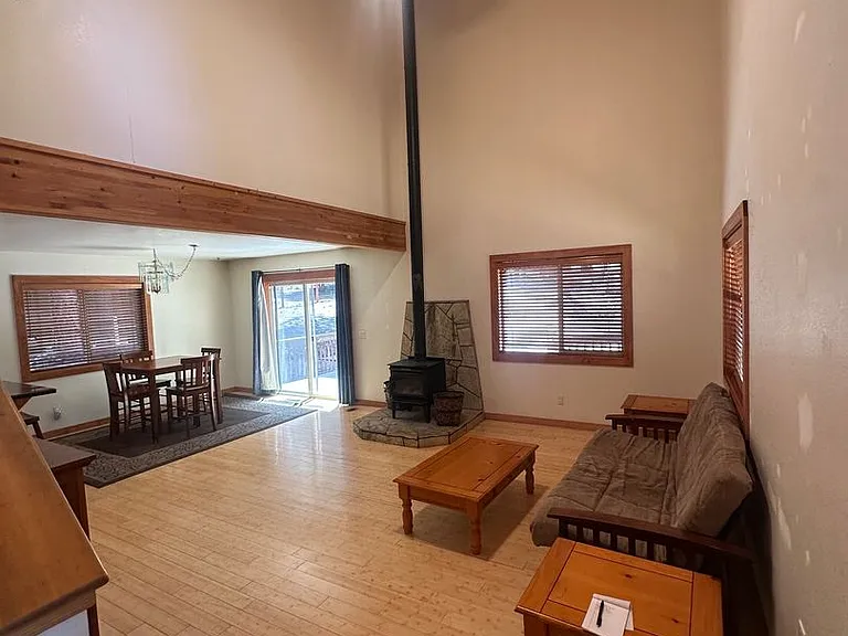 12358 Greenwood Dr — Photo 2