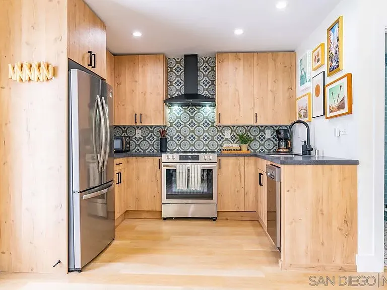 725 Pennsylvania Ave #731 — Photo 15