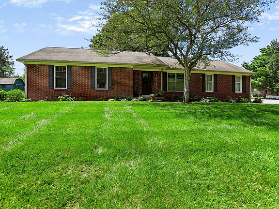 2nd image of 913 Kildeer Ct