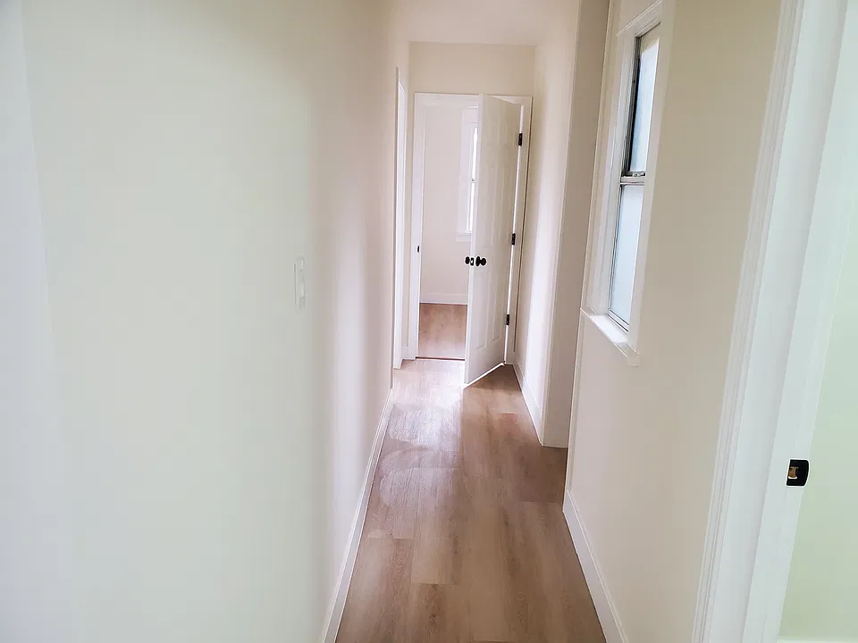 4328 1/2 S Main St #4328-1/2