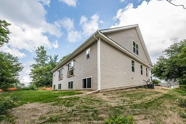 5883 Scenic Bluff Dr — Photo 17