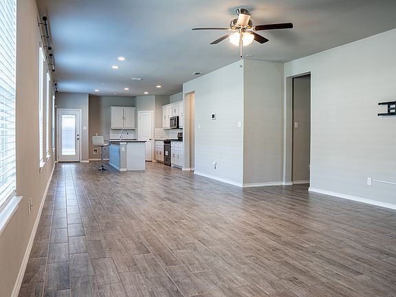 4th image of 1714 Cecil Crest Ln