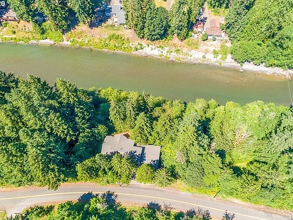 5th image of 140 Riverview Dr