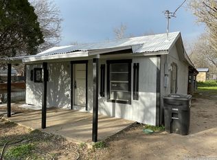 414 Bartlett St, Natalia, TX 78059