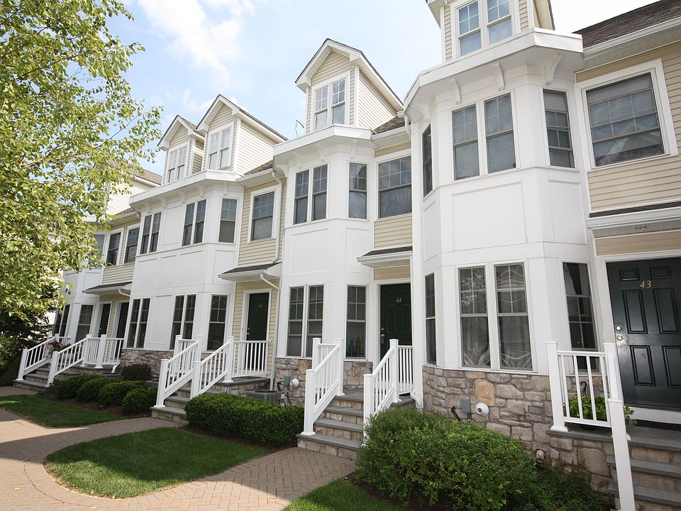 39 Maple Tree Avenue
