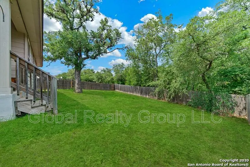 3 bed, 2.0 bath, 1651 sqft, $1,895 — Photo 2