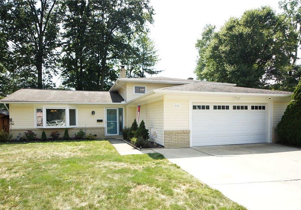 1st image of 28361 Gardenia Dr