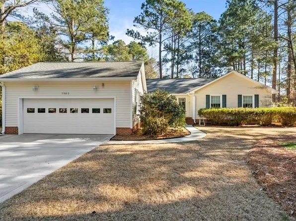 7980 Glasgow Dr, Laurinburg, NC 28352