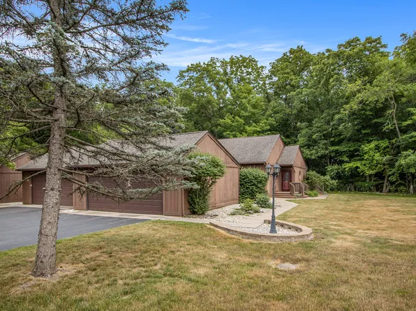 6535 San Gabriel, Kalamazoo, MI 49009