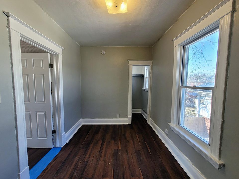 1st image of 1610 Victoria St #2R