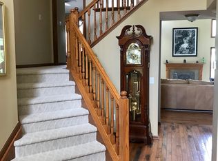 3249 Walkerview Dr, Hilliard, OH 43026
