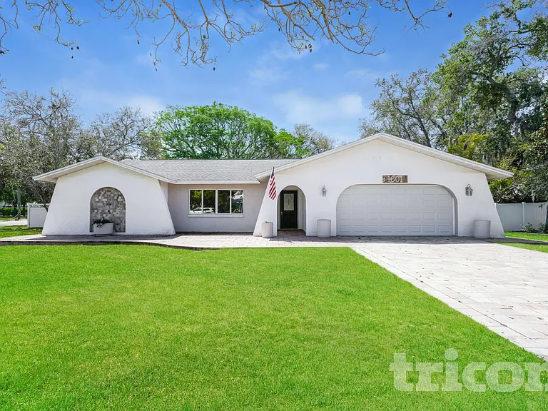 1601 Gulf Rd — Photo 1