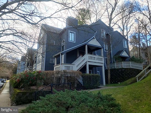 2nd image of 938 Windbrooke Dr #938
