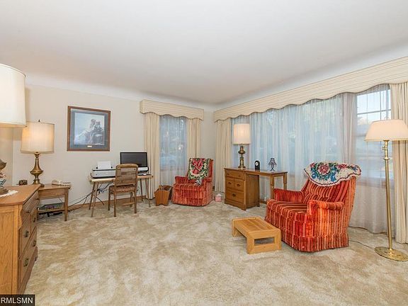 4th image of 7015 Columbus Ave