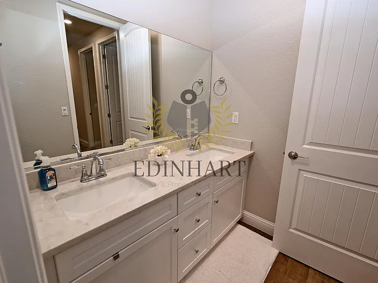 1439 E Via Albero Dr — Photo 29
